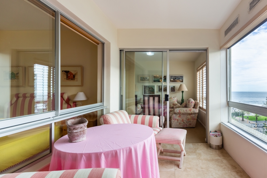 To Let 3 Bedroom Property for Rent in Sea Point Western Cape